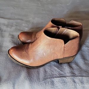 Brown Lucky Brand ankle boots 6M